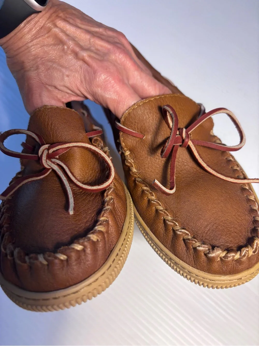 NWOT Mens Hammacher Schlemmer Moccasins 7